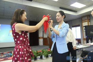 禮潤人心，服務至善——學習服務意識與禮儀規范，提升人文服務綜合能力